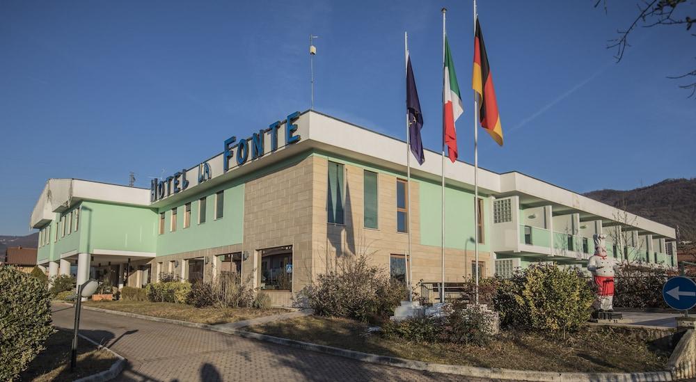 La Fonte Hotel Ome Exteriér fotografie