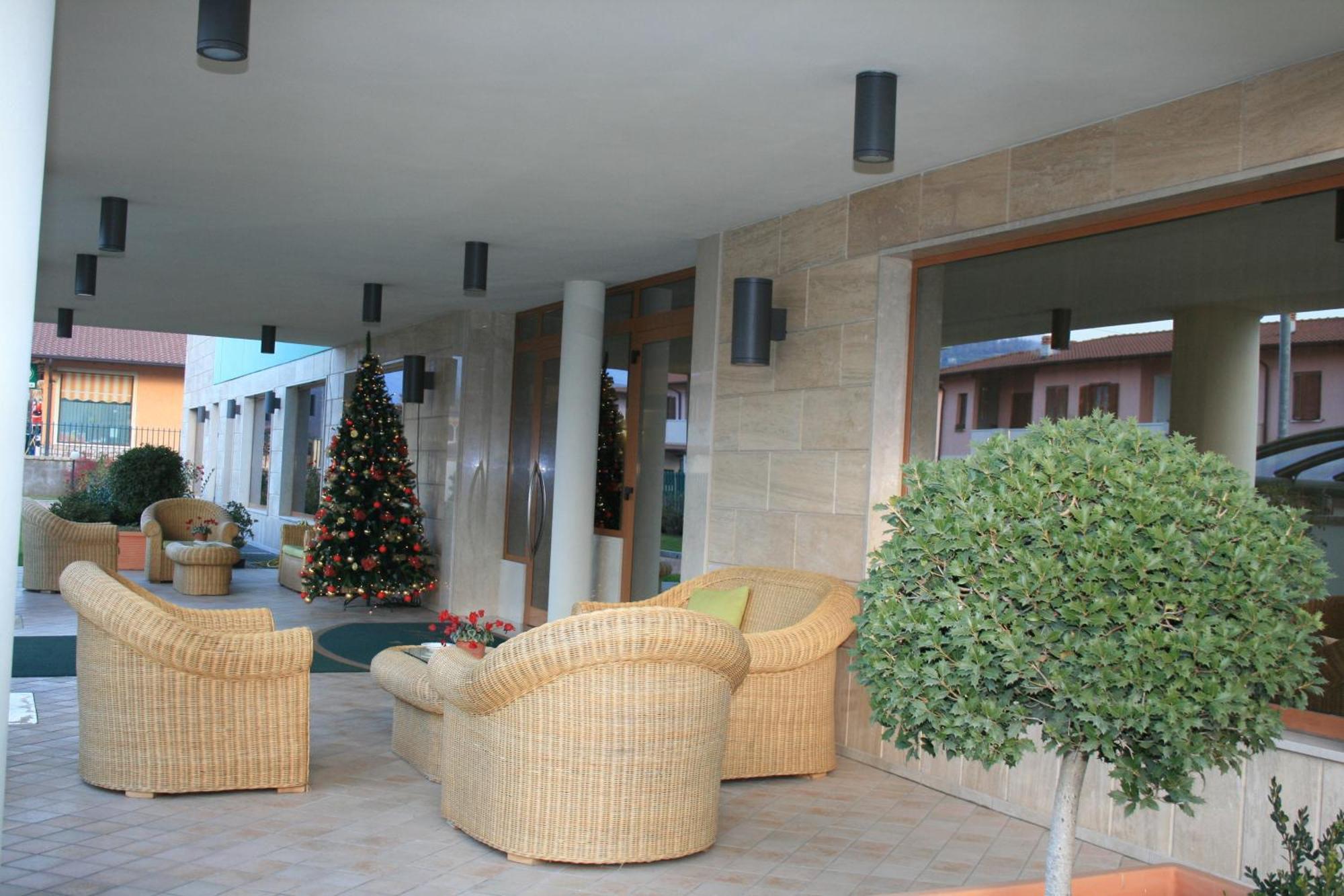 La Fonte Hotel Ome Exteriér fotografie