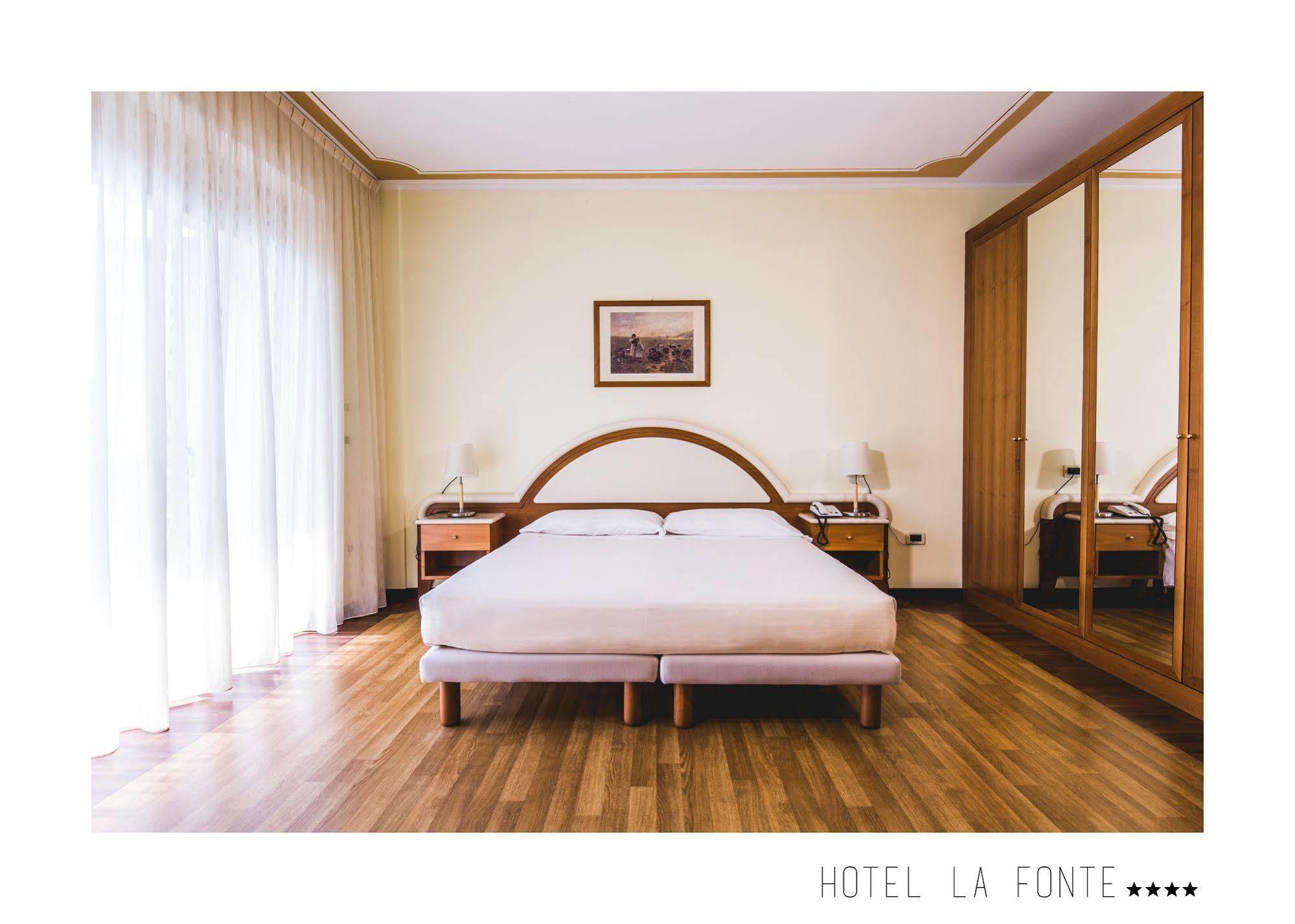 La Fonte Hotel Ome Exteriér fotografie