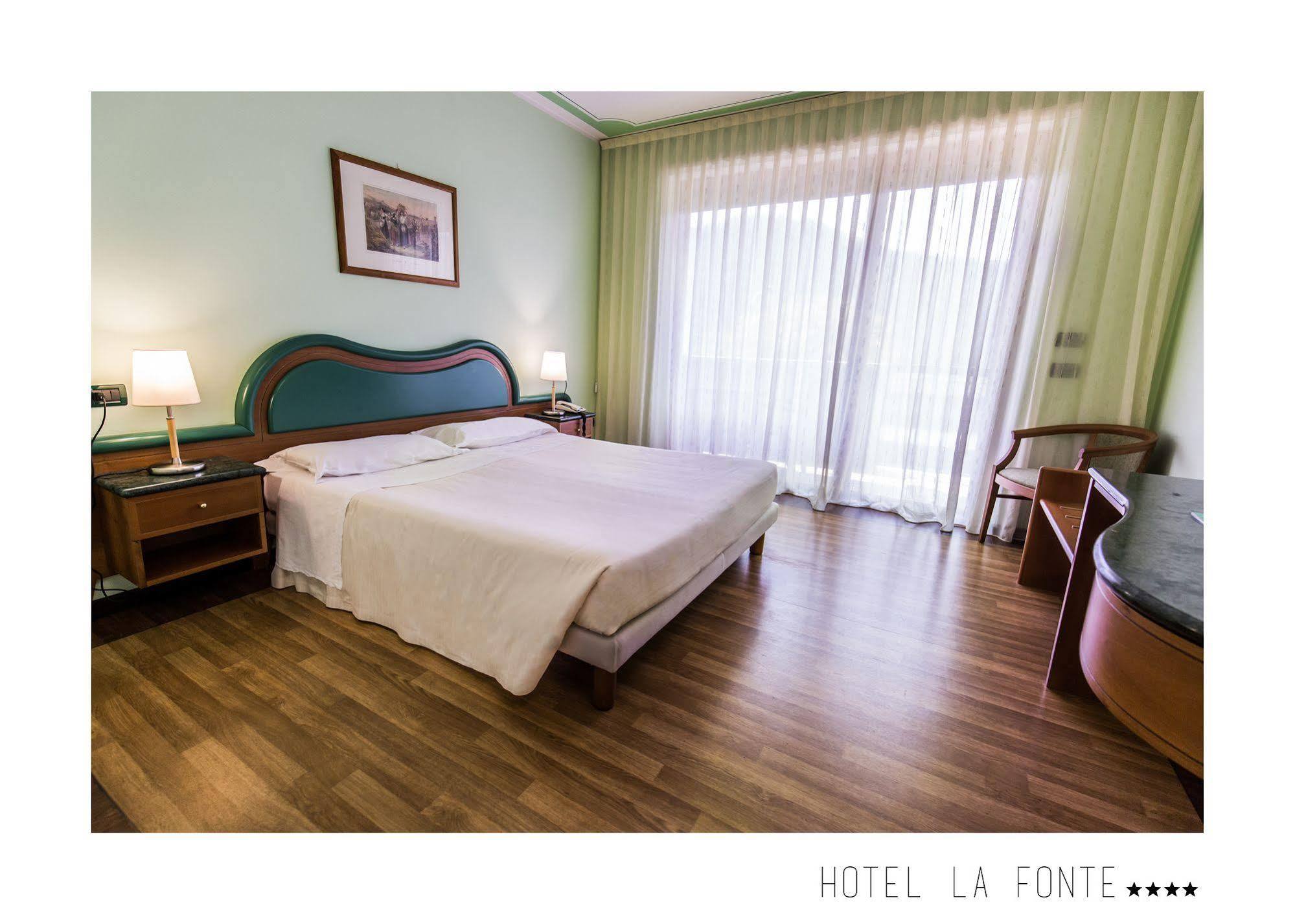 La Fonte Hotel Ome Exteriér fotografie