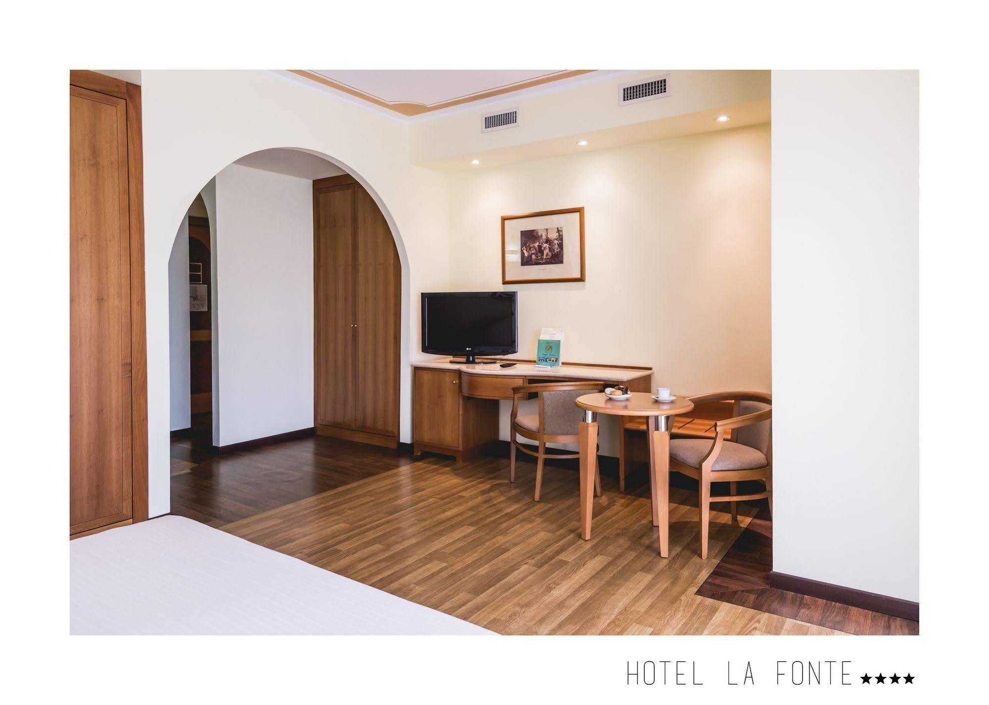 La Fonte Hotel Ome Exteriér fotografie